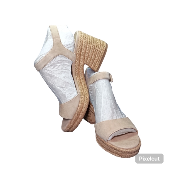 Vince Camuto Shoes - NWT Vince Camuto Women's Ranneli Espadrille Sandal Wedge 8.5